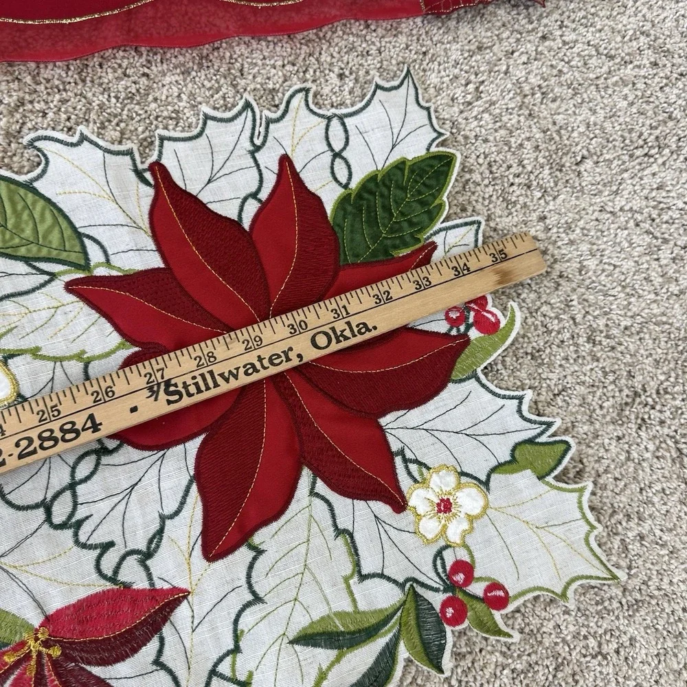 Lot Vintage Christmas Cutwork Embroidered Tablecloth Runner Placemats Poinsettia